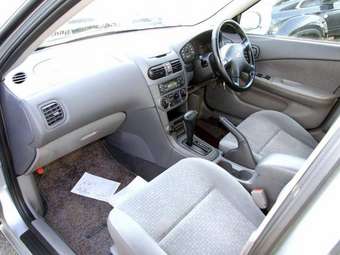 2003 Nissan Sunny Pictures