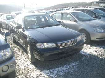 2003 Nissan Sunny Photos