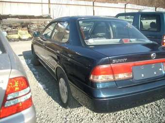 2003 Nissan Sunny Photos