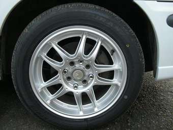 2003 Nissan Sunny Pictures