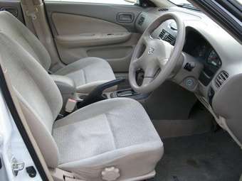 2003 Nissan Sunny Photos