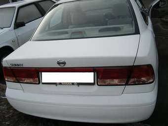 2003 Nissan Sunny Pictures