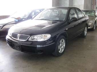 2003 Nissan Sunny Pictures