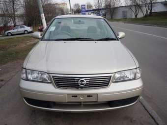 2003 Nissan Sunny Photos