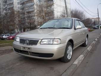 2003 Nissan Sunny Photos