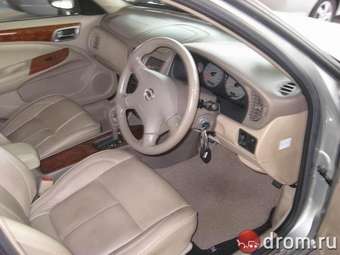 2003 Nissan Sunny Pictures