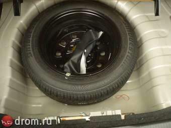 2003 Nissan Sunny Pictures