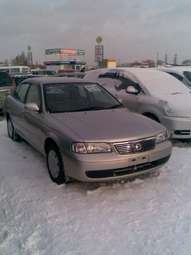 2003 Nissan Sunny Photos