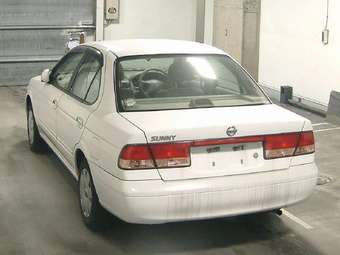 2003 Nissan Sunny Photos