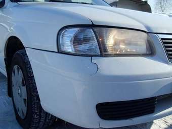 2003 Nissan Sunny Pics