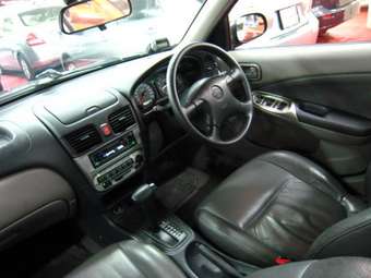 2003 Nissan Sunny Pictures