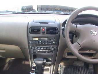 2003 Nissan Sunny Photos