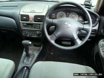 2003 Nissan Sunny Photos