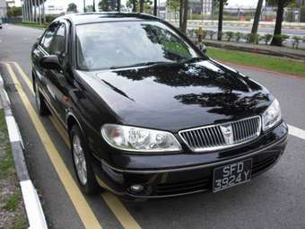 2003 Nissan Sunny Photos