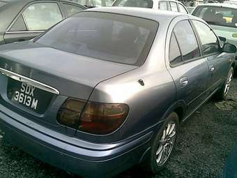 2003 Nissan Sunny Pictures