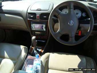 2003 Nissan Sunny Photos