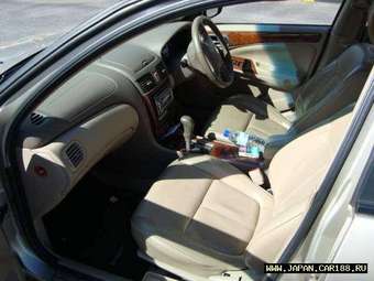 2003 Nissan Sunny Wallpapers