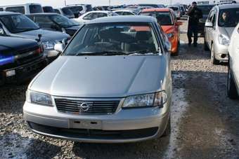 2003 Nissan Sunny Photos