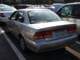 2003 Nissan Sunny Pictures