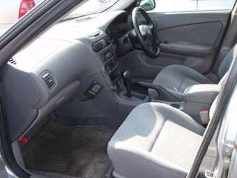 2003 Nissan Sunny Pictures