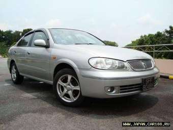 2003 Nissan Sunny Pictures