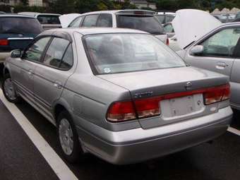 2003 Nissan Sunny Pictures