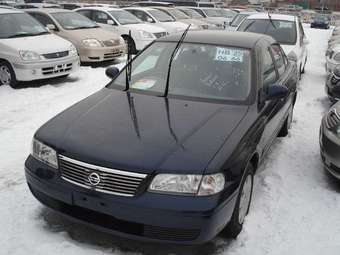 2003 Nissan Sunny Photos