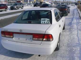 2003 Nissan Sunny Photos