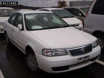 2003 Nissan Sunny Pictures