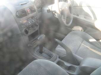 2003 Nissan Sunny Pictures