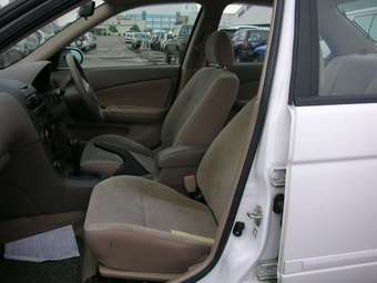 2003 Nissan Sunny Pictures