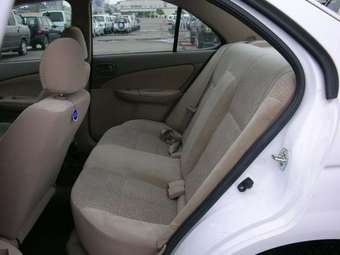 2003 Nissan Sunny Photos