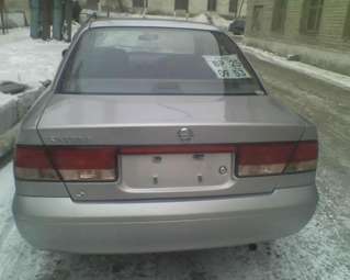 2003 Nissan Sunny Photos