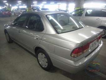 2003 Nissan Sunny Photos