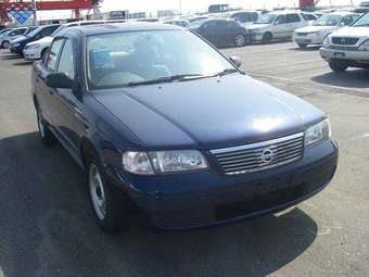 2003 Nissan Sunny Photos