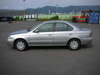 2003 Nissan Sunny Pics