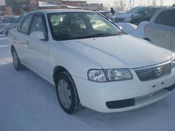 2003 Nissan Sunny Pics