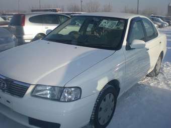 2003 Nissan Sunny Pictures