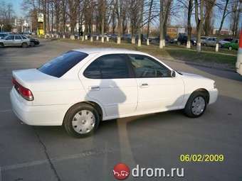 2003 Nissan Sunny Photos