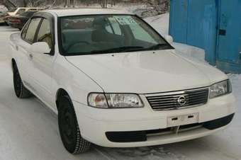 2003 Nissan Sunny Photos