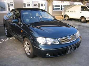 2003 Nissan Sunny Pictures