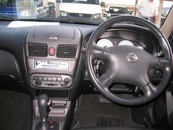 2003 Nissan Sunny Photos