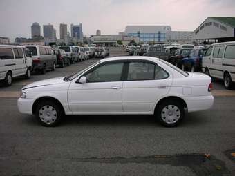 2003 Nissan Sunny Pictures