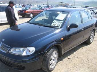 2003 Nissan Sunny Pictures