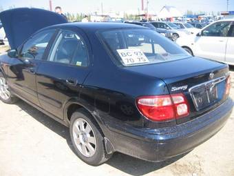 2003 Nissan Sunny Photos