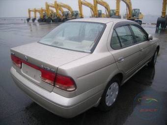 2003 Nissan Sunny Photos