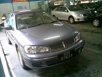 2003 Nissan Sunny Pictures