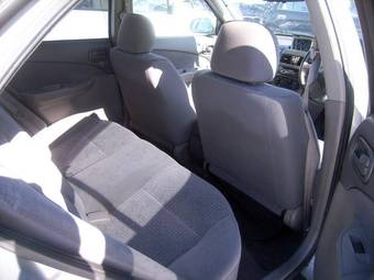 2003 Nissan Sunny Pictures