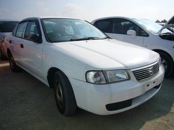 2003 Nissan Sunny Photos