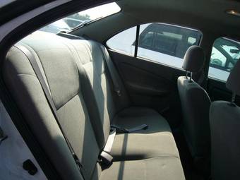 2003 Nissan Sunny Pictures